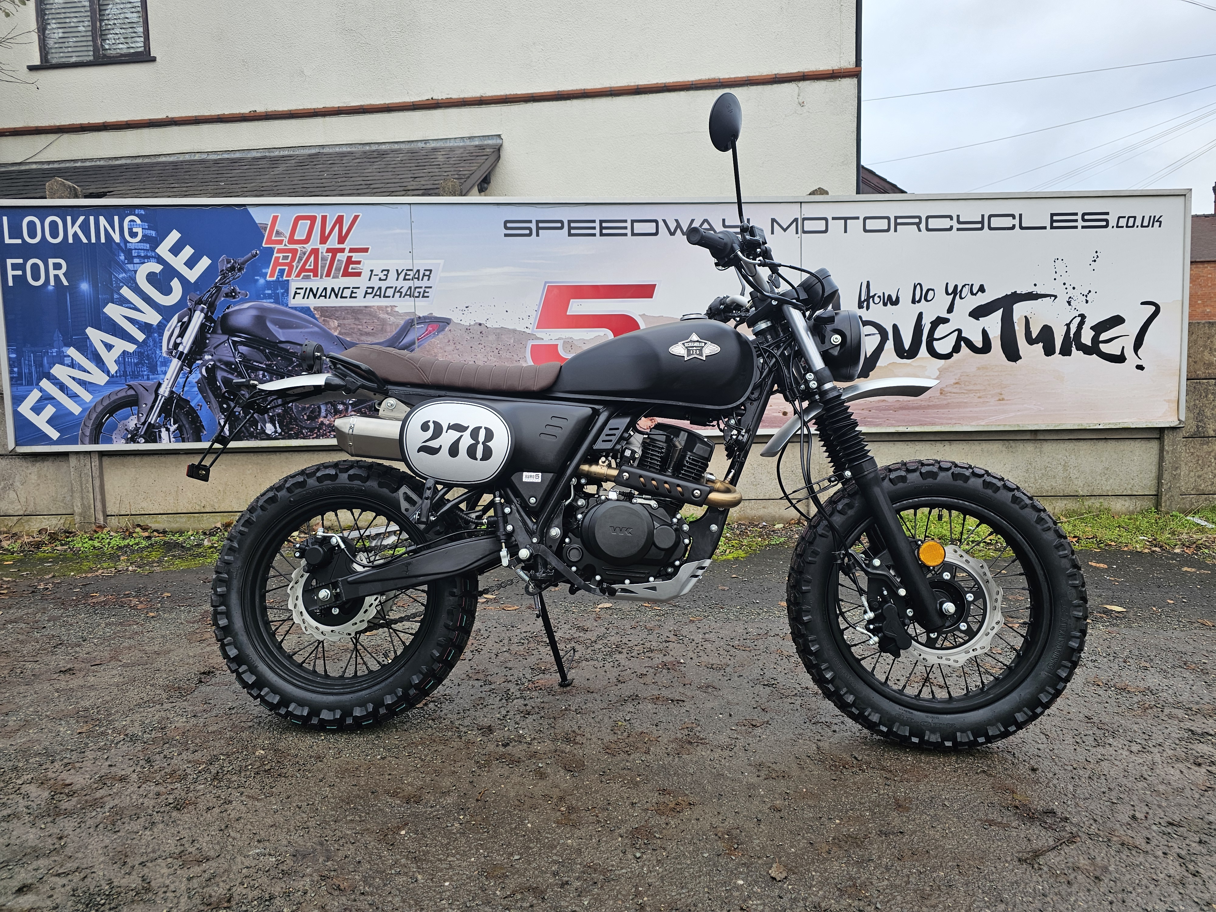 WK Scrambler 125cc black