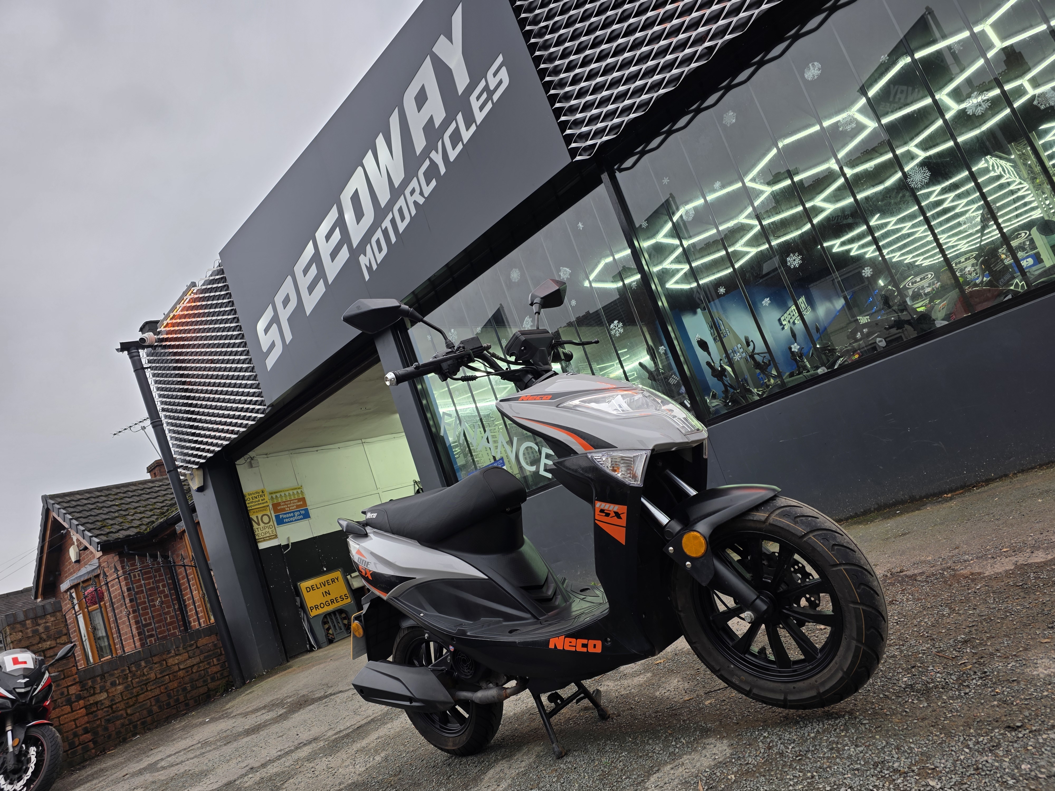 NECO ONE 50cc scooter moped