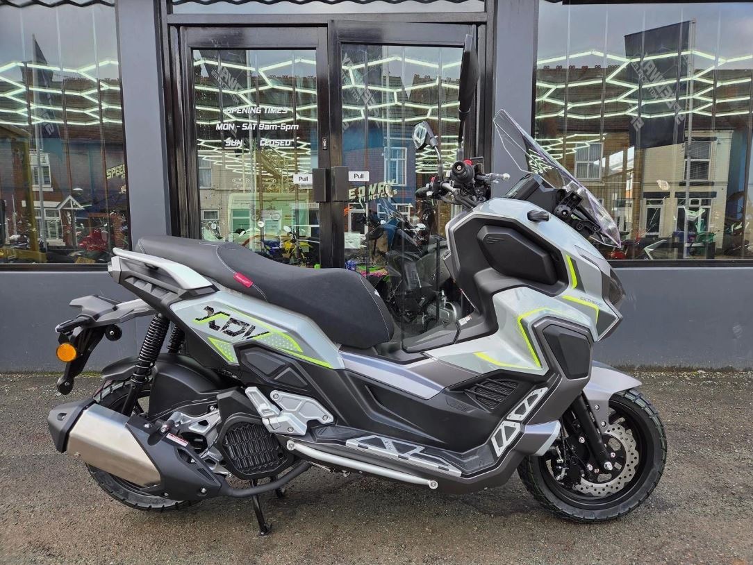 lexmoto XDV 125cc grey ex demo