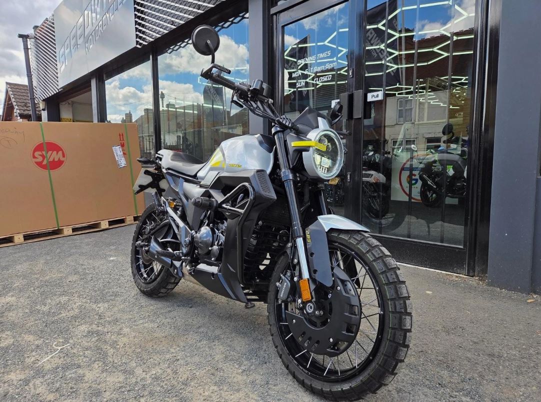 ZONTES ZT 125-GK 125cc silver